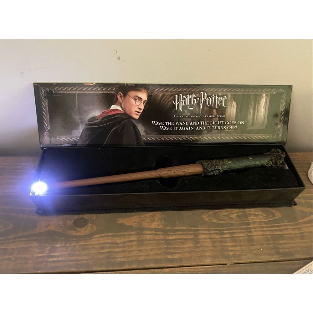 Harry Potter 14" Wand with Illuminating Tip Barnes & Noble Collection